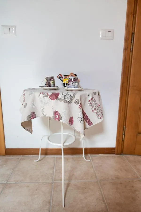 203 - Camera The Cherry House, Con Giardino E Piscina Carro